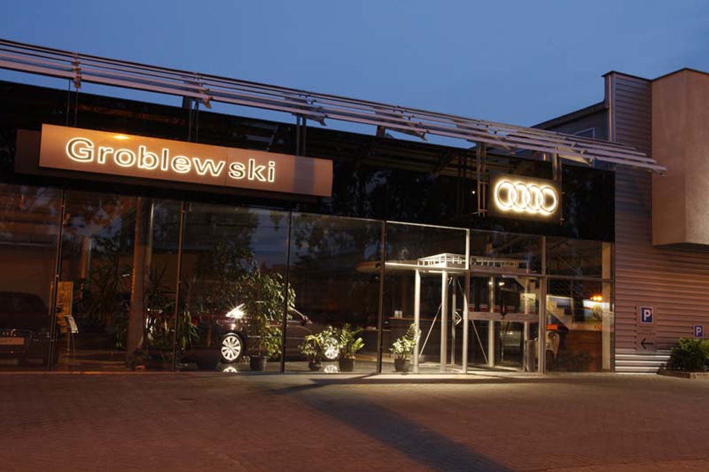 Salon samochodowy Audi